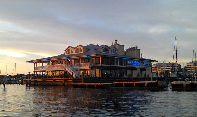 riverhouse reef and grill, riverhouse, palmetto, manatee county, manatee, reef and grill, grill, dinner, diner, waterfront dining, dining, waterfront, boater, boating, on the water, places to eat, realtor, realty, realitor, reality